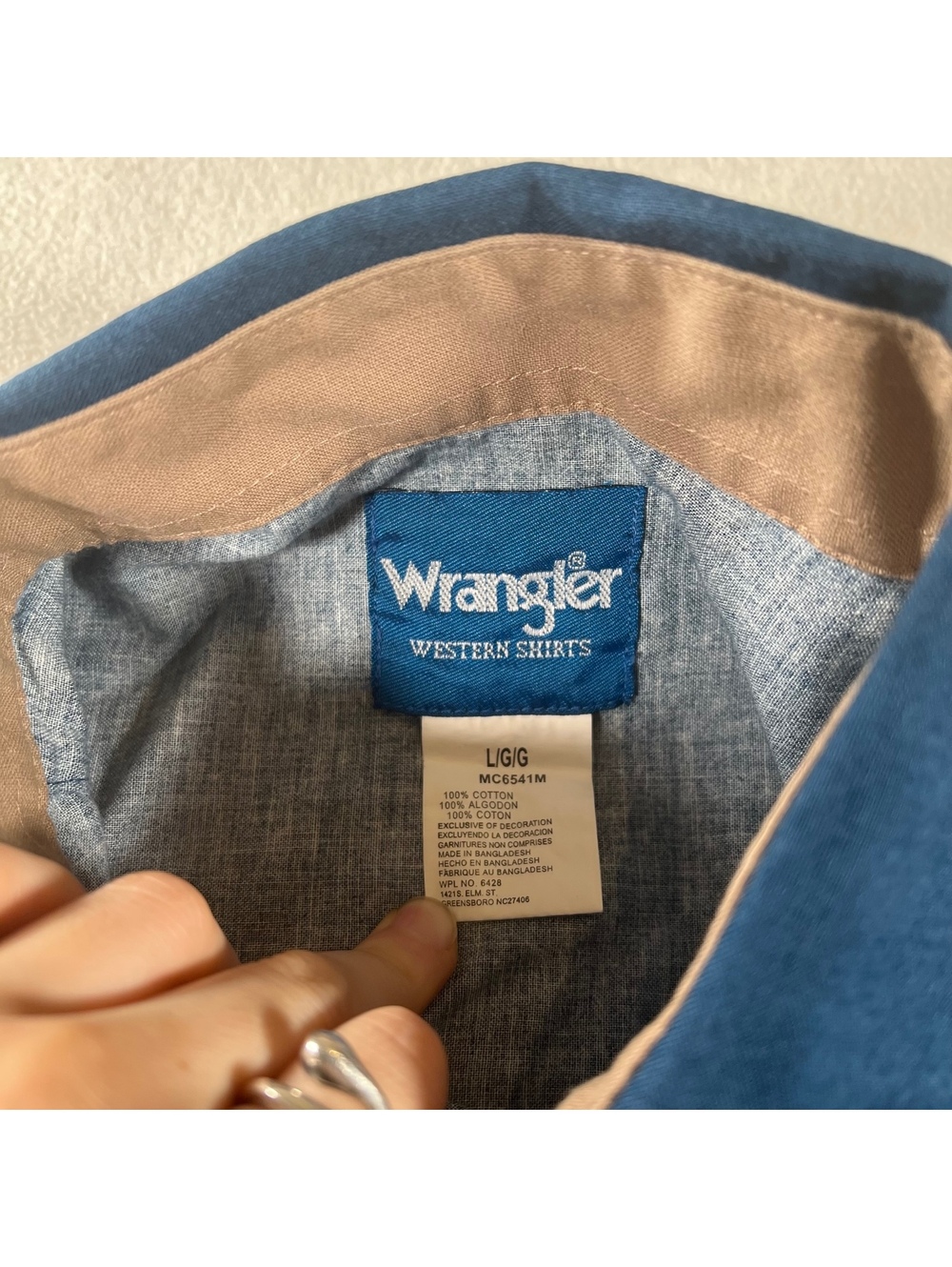 Vintage Wrangler pearl snap Aztec patterned western shirt - Picture 3 of 6